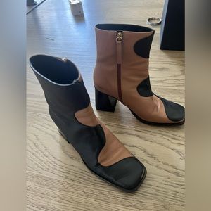 ALOHAS Bi-Color Squared Toe Boots